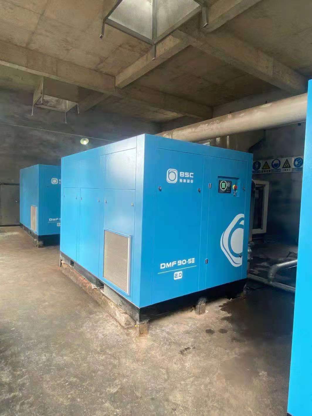 茂名水泥廠低壓雙級空壓機(jī)